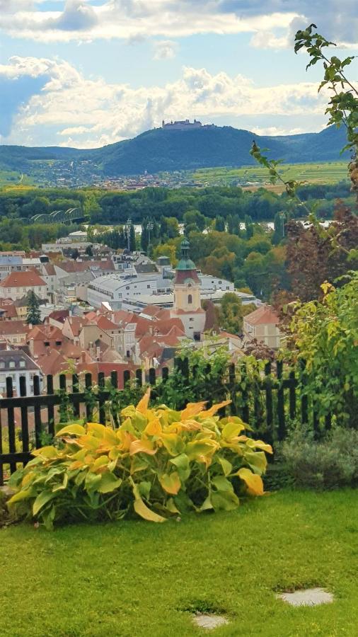 Апартаменти Blick Ueber Krems Mit Gartenpavillon Екстер'єр фото